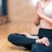 Sådan finder du indre ro gennem yoga: Tips til stresshåndtering for kvinder